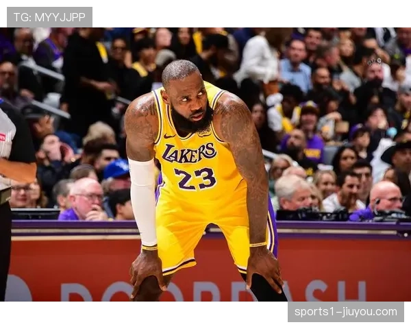 詹姆斯同意签署2年4600万续约合同 并提出两项特殊要求